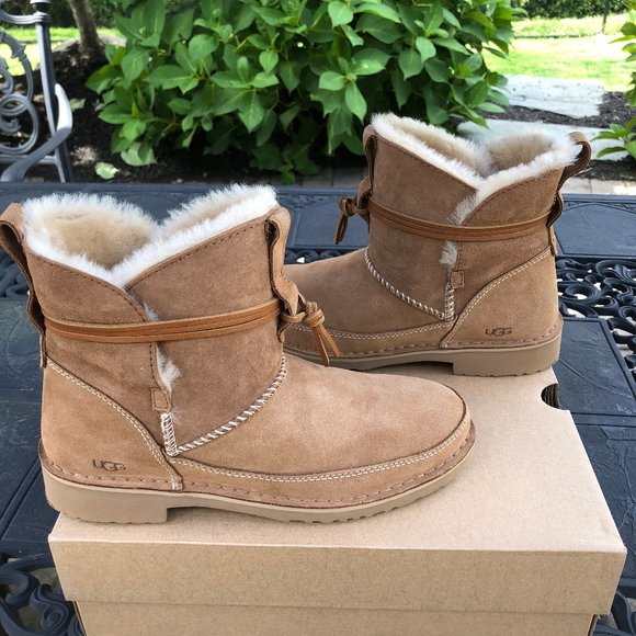 UGG Esther Water resistant Suede Boot - Picture 9 of 13